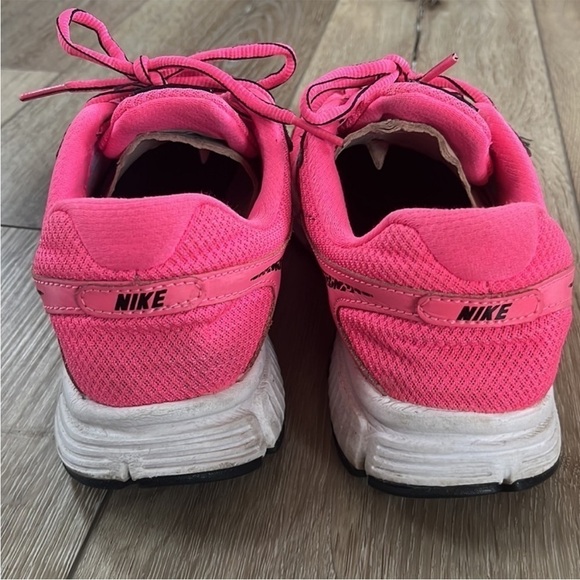 Nike Revolution 2 Pink Running Shoes - Picture 6 of 9